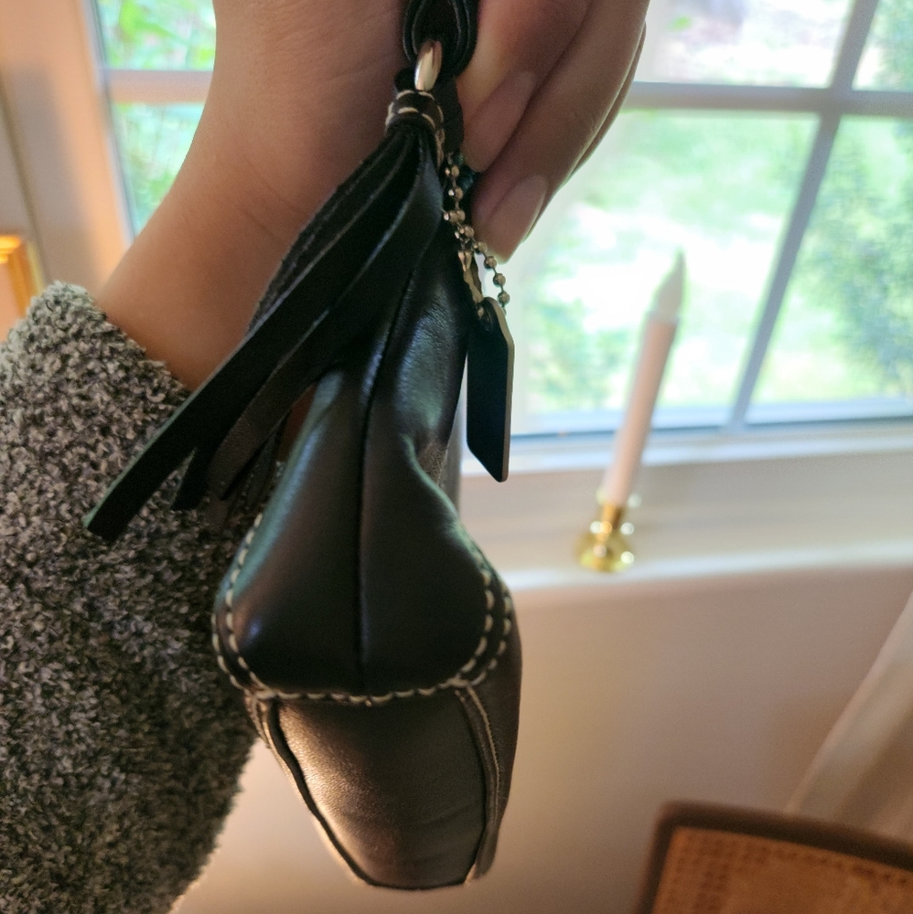 Coach wristlet - Picture 3 of 5